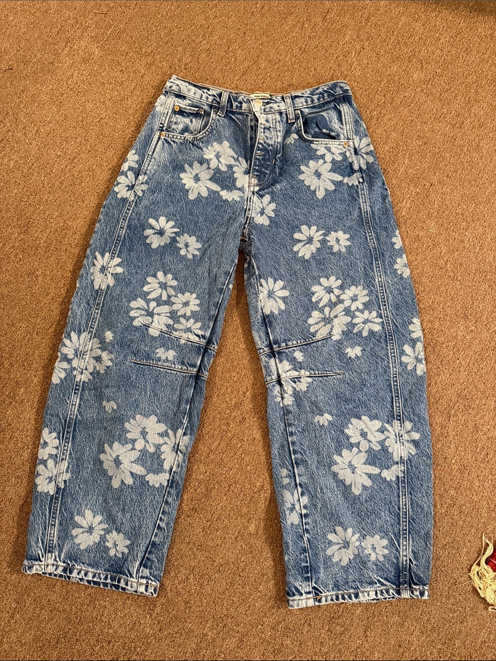 We The Free 
Good Luck Flower Printed Barrel Jeans - Picture 5 of 13